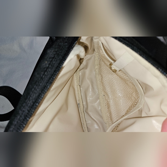 Canvelle City Crossbody, M, Black Checkered EUC - Picture 4 of 5